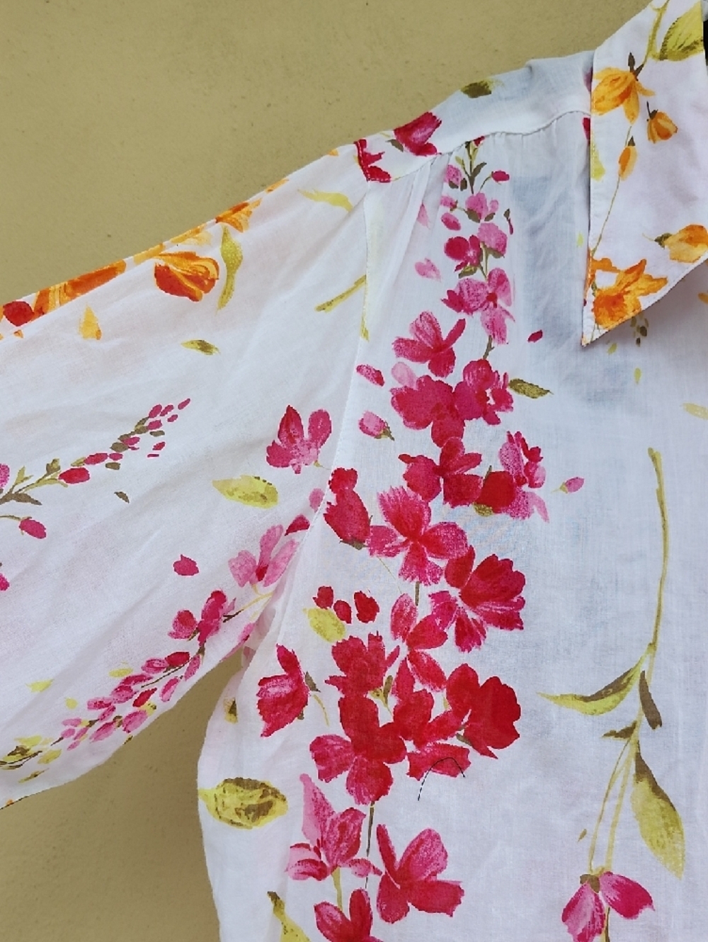 Liz Claiborne Woman Floral Button-Up Blouse in White with Pink & Yellow Blooms - Picture 8 of 13